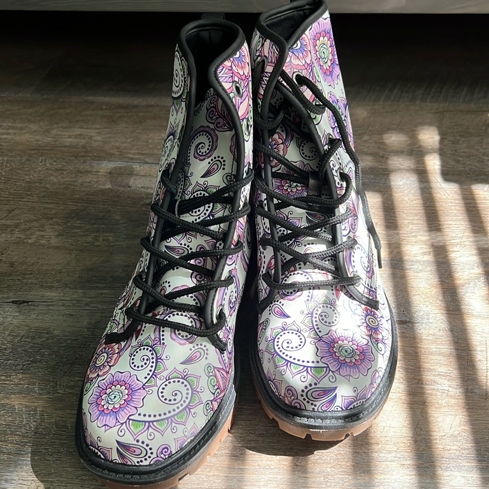 Harlow and Llyod boots